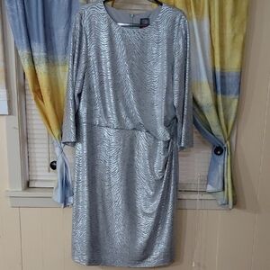 Vince Camuto Silver Long Sleeve Dress Size 18w